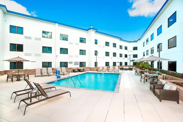Courtyard By Marriott Redwood City