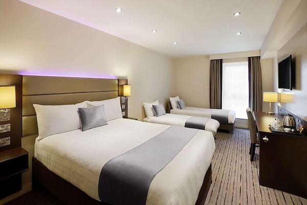 Fortune Hotel, Sure Collection by Best Western, Huddersfield-Halifax Road, M62 JCT24