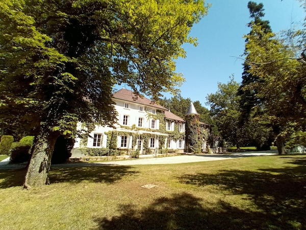 Château Des Ayes