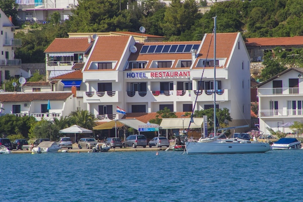 Hotel Plava Laguna