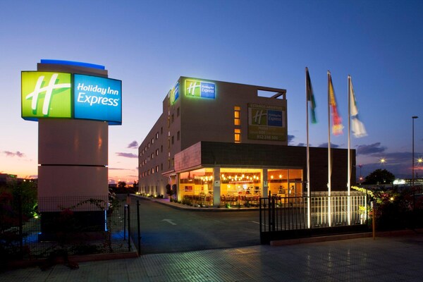 Holiday Inn Express Malaga Airport, An Ihg Hotel