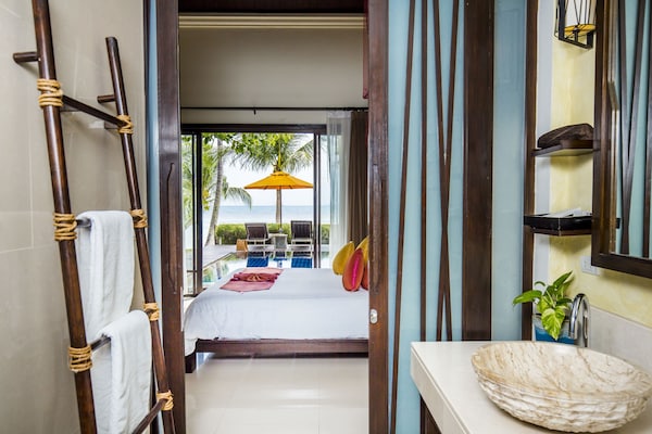 Hotel Tango Luxe Beach Villa Samui, Bophut, Thailand - www.trivago