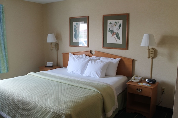 Days Inn & Suites Bridgeport - Clarksburg