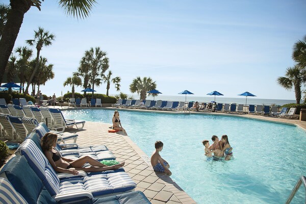 Coral Beach Resort & Suites