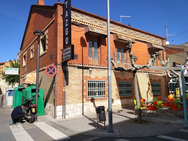 El Portazgo Restaurante Hostal La Cisterniga