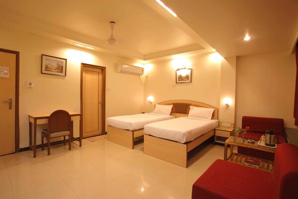 Hotel Suyash Deluxe