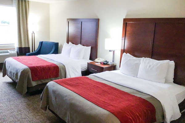 Comfort Inn & Suites I-8