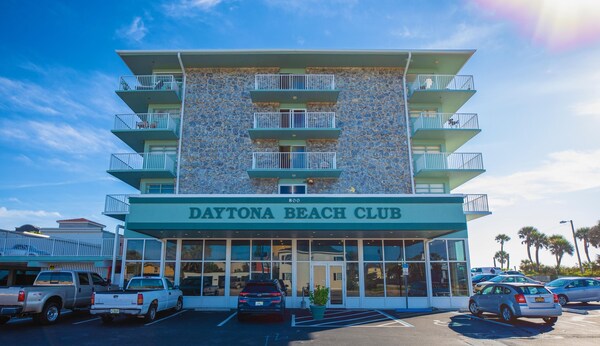 Daytona Beach Club Studios!
