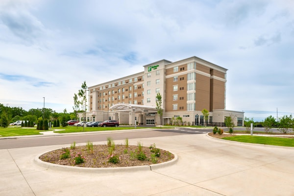 Holiday Inn & Suites - Farmington Hills - Detroit Nw, An Ihg Hotel