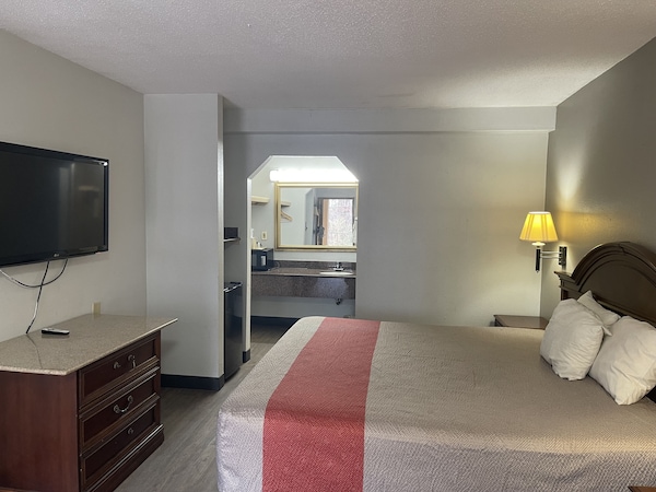 FairBridge Inn & Suites McDonough