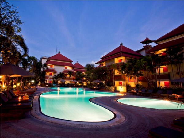 Hotel White Rose Kuta Resort Villas & Spa