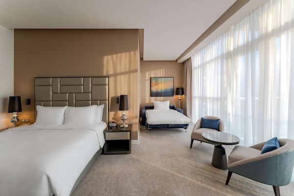 Radisson Hotel, Dubai Damac Hills