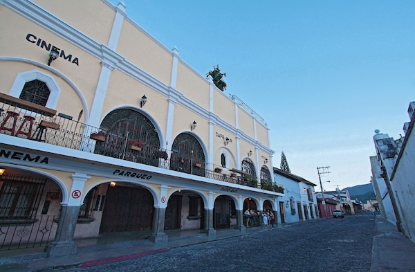 Hotel La Sin Ventura